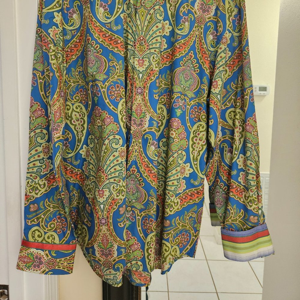 ROBERT GRAHAM LONG SLEEVE SIZE XL